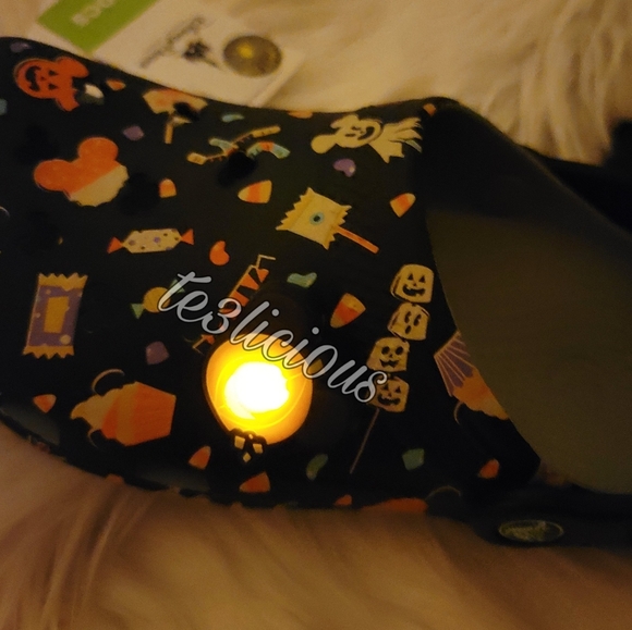 DISNEY PARKS MICKEY HALLOWEEN LIGHT UP CROCS - Picture 8 of 8